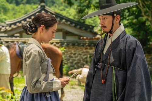 09-1788945287-son-ye-jin-tai-xuat-trong-phim-18-cung-ji-chang-wook