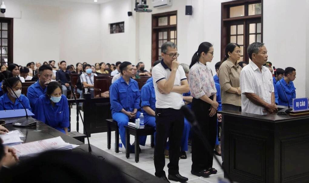 13-1789269427-bac-si-bi-cao-buoc-lam-trung-gian-chay-ket-luan-tam-than-moi-gioi-hon-2-ty-dong