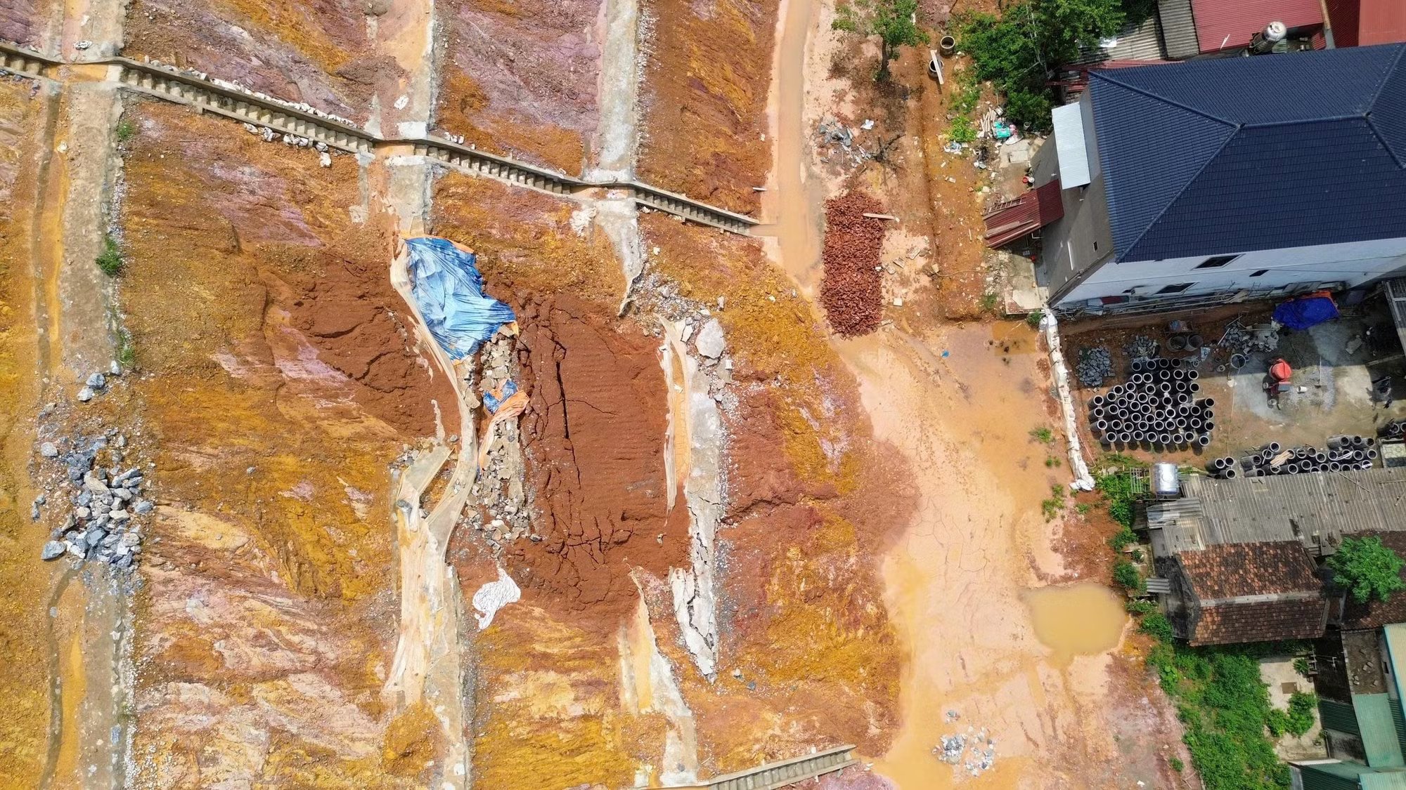 14-1789385113-cong-trinh-chong-sat-hon-52-ty-dong-o-thanh-hoa-co-dau-hieu-nut-gay