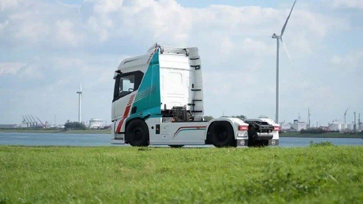 Xe tải điện của BYD có tầm hoạt động 600 km, thách thức Tesla Semi - 3