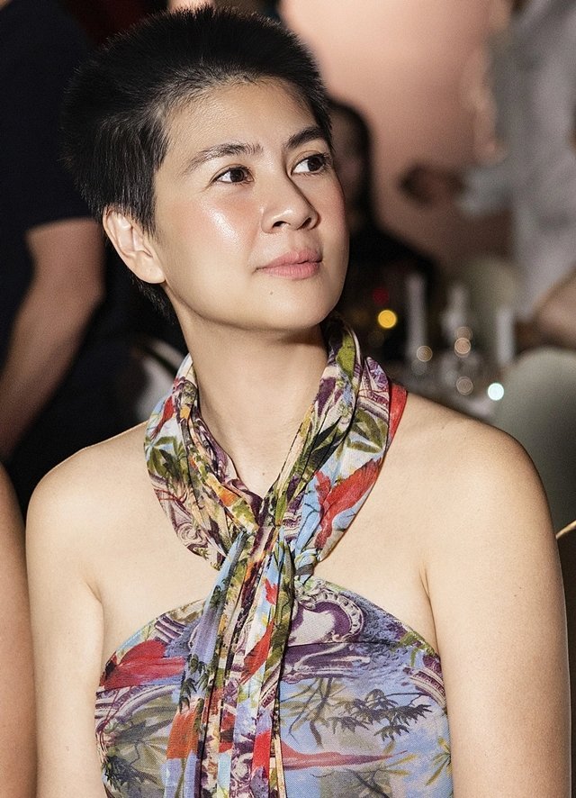17-1789628336-tung-la-ba-hoang-phong-ve-roi-vao-canh-trang-tay-kim-thu-gio-ra-sao-sau-14-nam-rut-khoi-showbiz