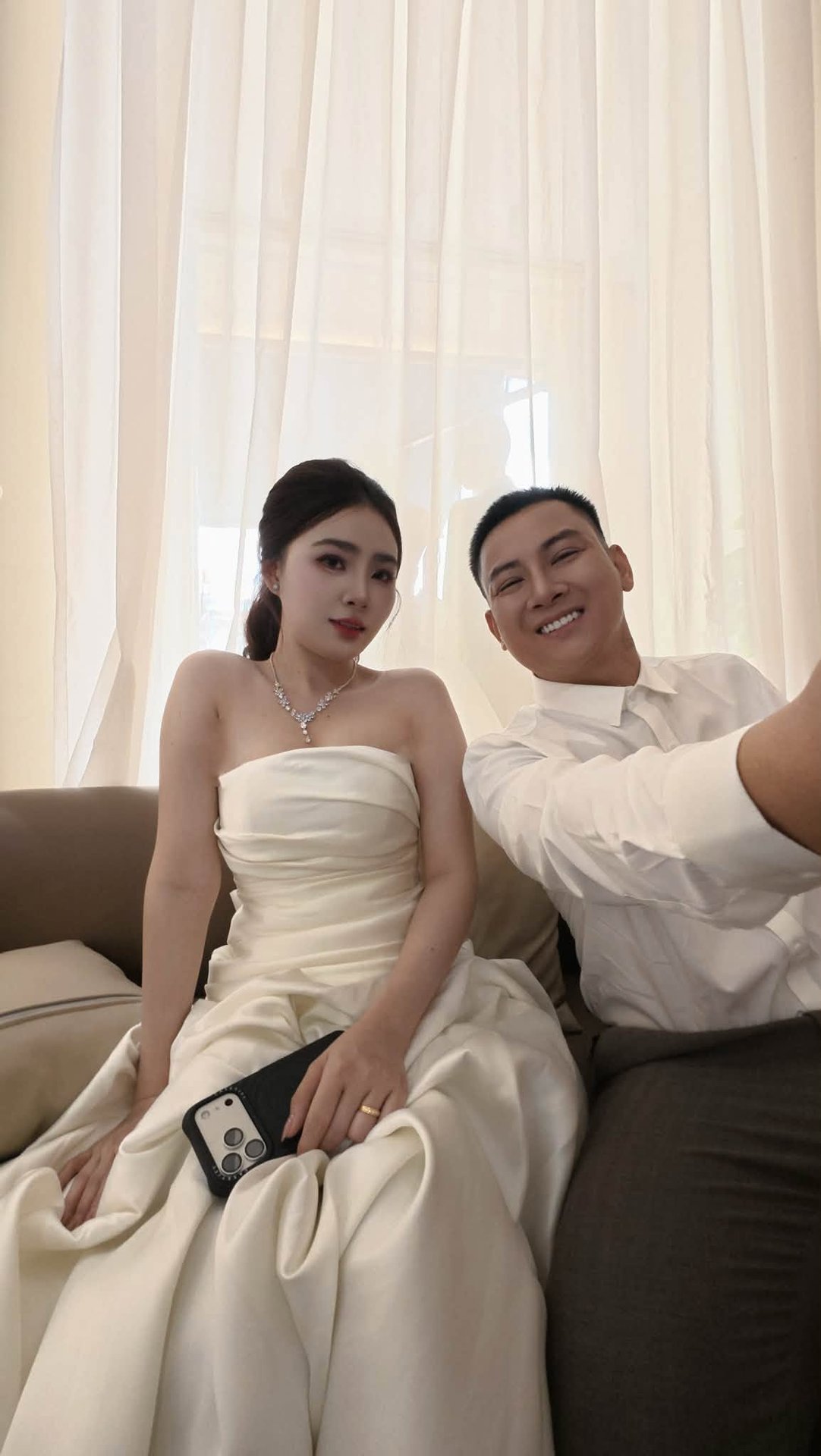 18-1789705226-hoai-lam-chinh-thuc-to-chuc-dam-cuoi-voi-ban-gai-ngoc-trinh-vao-ngay-610