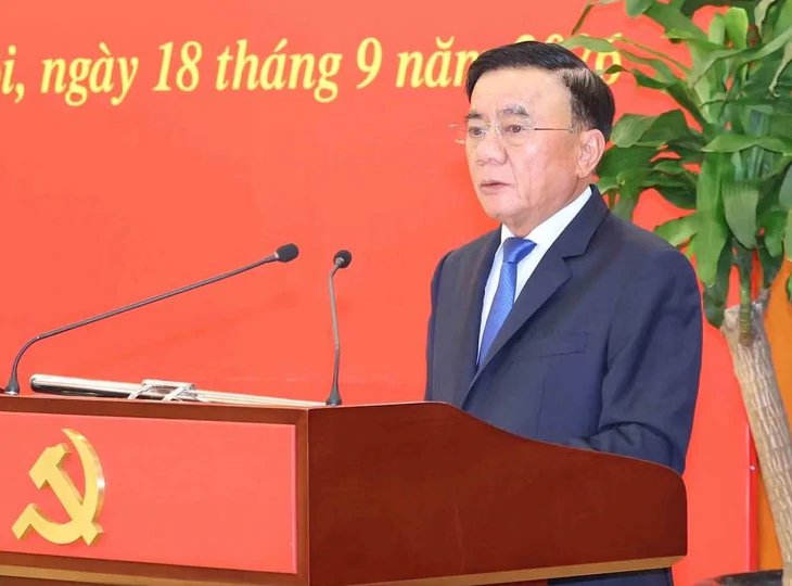 18-1789733701-12-can-bo-duoc-bo-chinh-tri-ban-bi-thu-phan-cong-nhiem-vu-moi