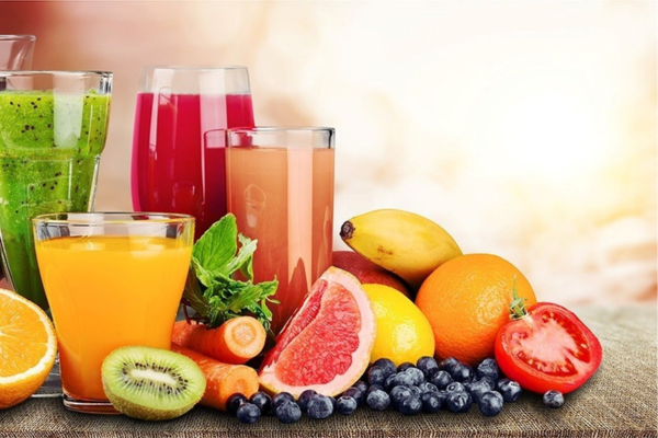 Các loại nước ép hoa quả không phải là một lựa chọn tốt khi cơ thể đang mất nước