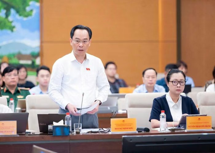 20-1789899299-bo-truong-gd-dt-nhan-trach-nhiem-vu-thieu-sach-giao-khoa-cam-ket-khong-tai-dien