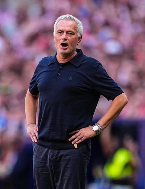 Mourinho phải giải quyết được bài toán