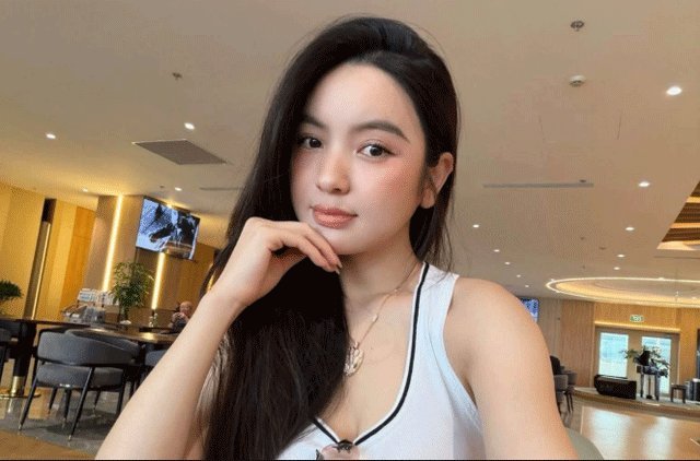 22-1790037718-giai-ma-nguon-thu-nhap-giup-chu-thanh-huyen-song-du-da-tu-nu-hoang-livestream-den-tham-vong-kinh-doanh-rieng