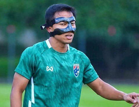 Tiền vệ Chanathip tuyên bố sẽ cùng ĐT Thái Lan vượt qua Việt Nam. Ảnh: Changsuk