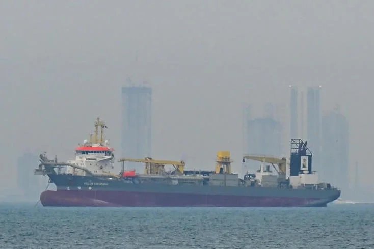 22-1790049021-vung-vinh-tim-cach-dua-dau-qua-hormuz-giua-vong-phong-toa-cua-iran