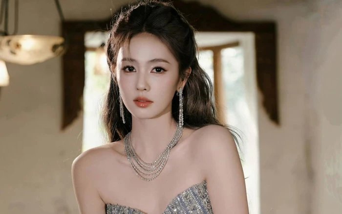 22-1790049490-bach-loc-chi-gan-1-ty-dong-mua-iphone-18-pro-max-tang-toan-bo-e-kip