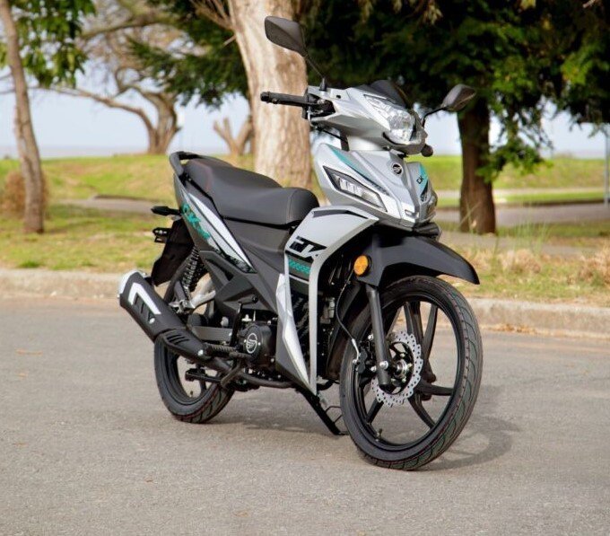 23-1790155097-tan-binh-xe-so-125cc-gay-an-tuong-manh-thiet-ke-cuc-dep-trang-bi-vuot-troi-rsx-gia-hap-dan