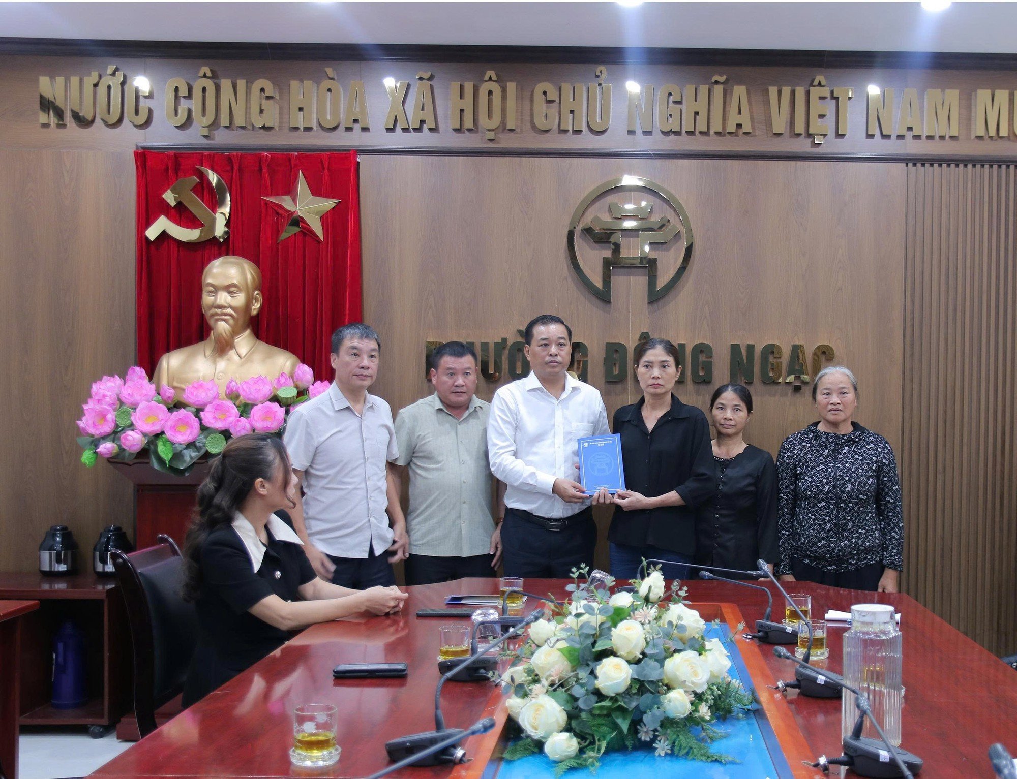 24-1790222175-ha-noi-ho-tro-325-trieu-dong-cho-gia-dinh-nam-sinh-tu-vong-sau-khi-nga-xuong-cong