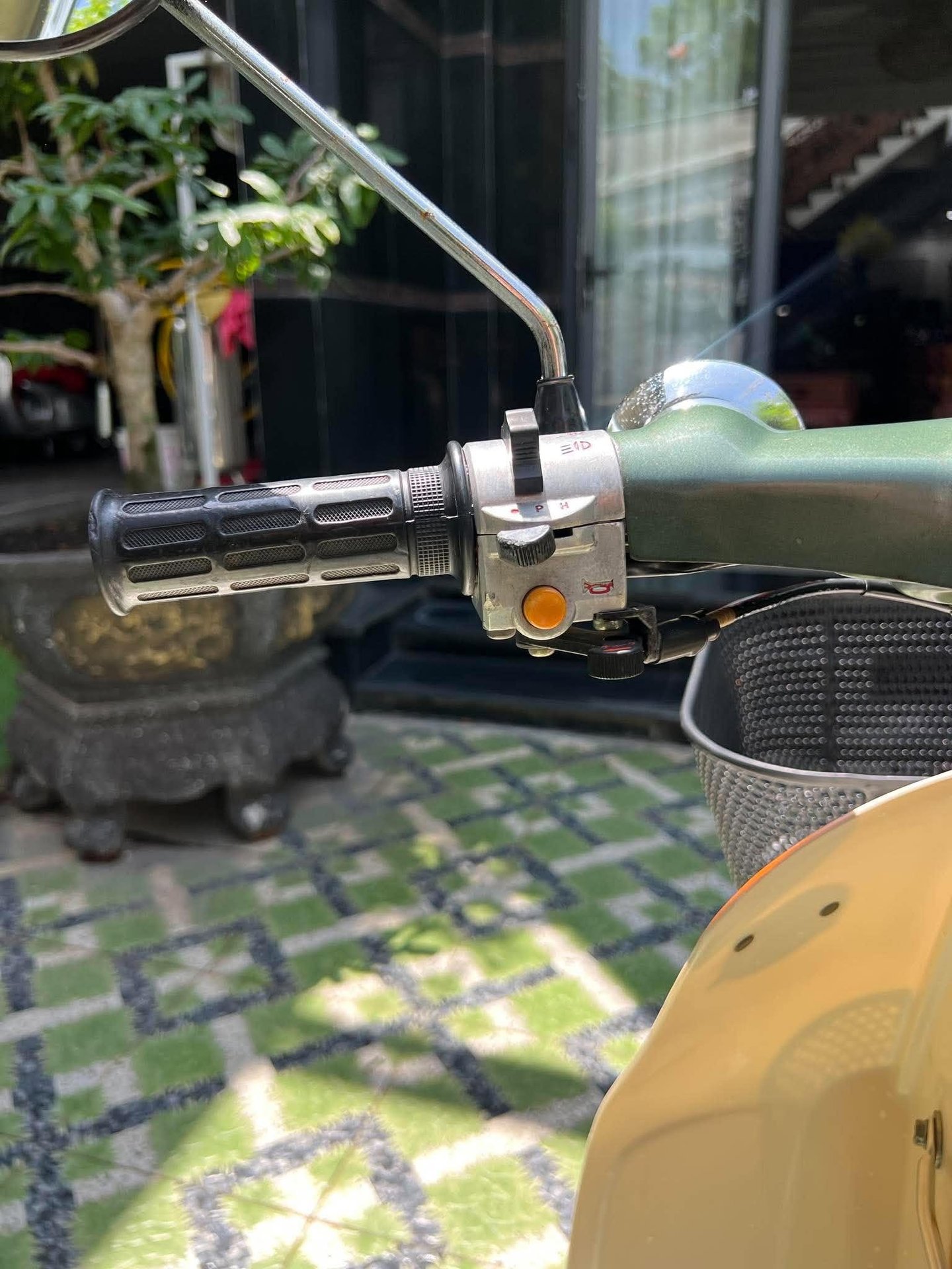 26-1790412494-honda-cub-8170cc-doi-1980-duoc-chao-gia-420-trieu-dong