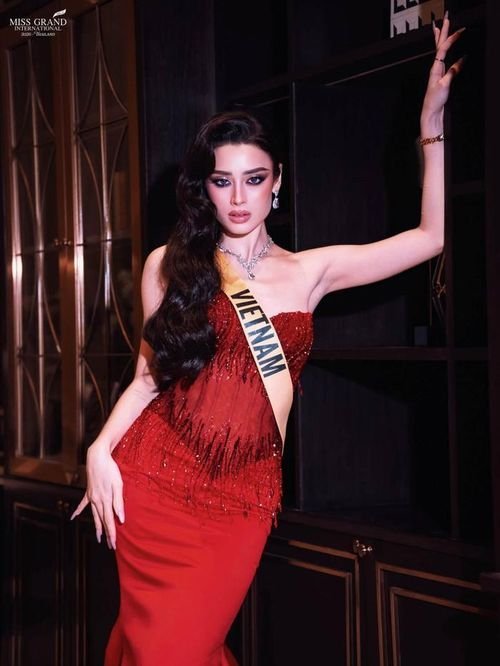 28-1790558476-dai-dien-viet-nam-lien-tiep-ghi-dau-an-tai-miss-grand-international-2026