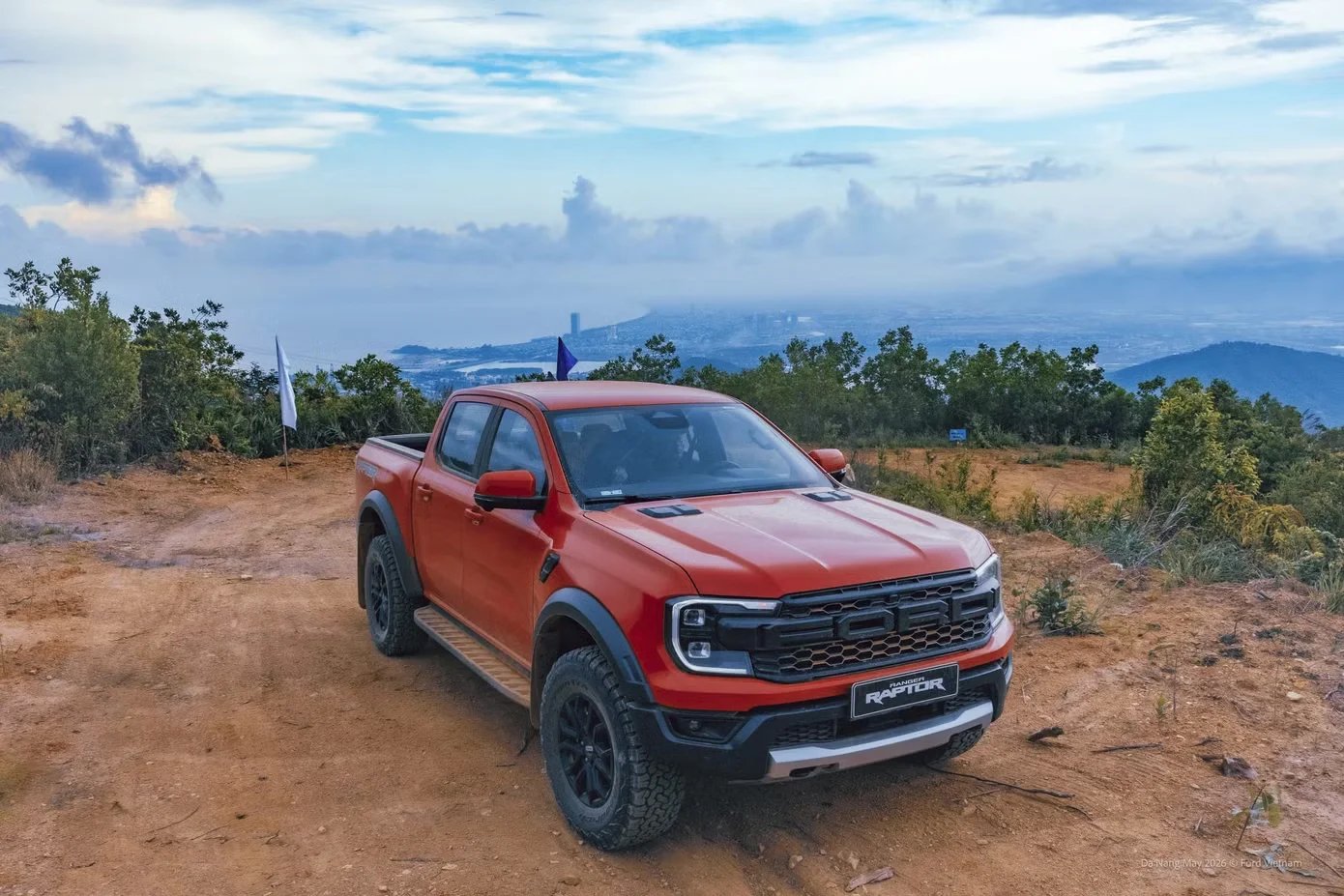 28-1790565656-ford-ranger-the-he-moi-bat-dau-duoc-phat-trien-he-lo-nhung-thay-doi-dang-chu-y