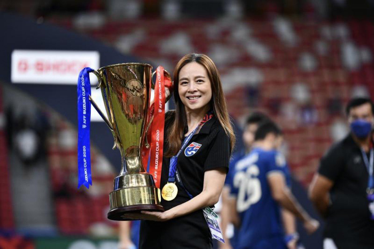 28-1790566867-madam-pang-noi-gi-ve-tran-tai-dau-giua-thai-lan-va-viet-nam-o-fifa-asean-cup