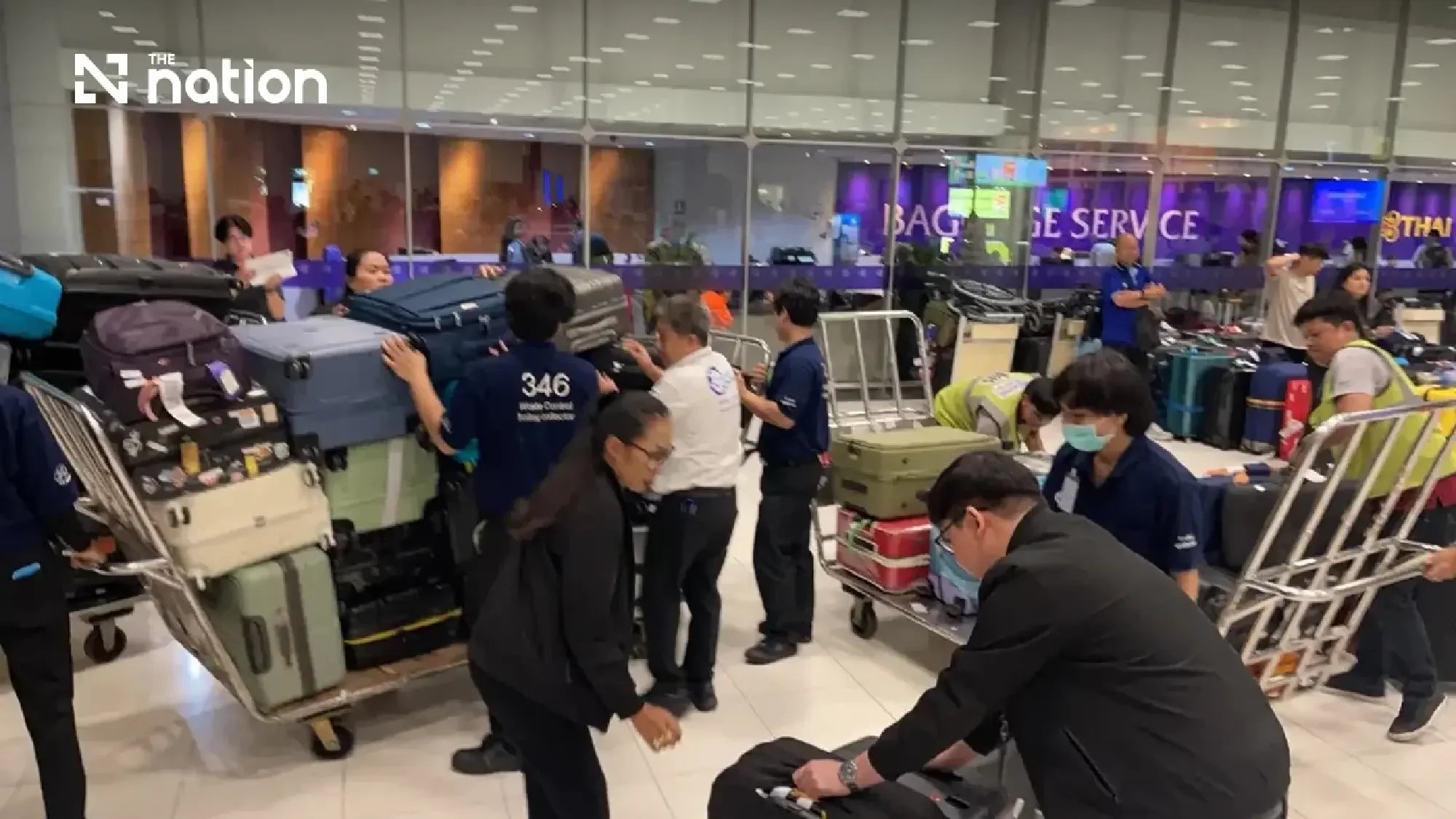 28-1790578002-thai-airways-lao-dao-giua-ngap-bangkok-hanh-khach-cho-hanh-ly-suot-2-ngay
