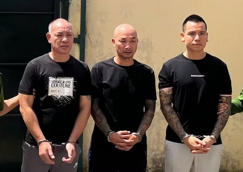 28-1790597257-dung-troc-ha-dong-vua-bi-khoi-to-la-ai-co-quan-he-gi-voi-kha-banh-huan-hoa-hong