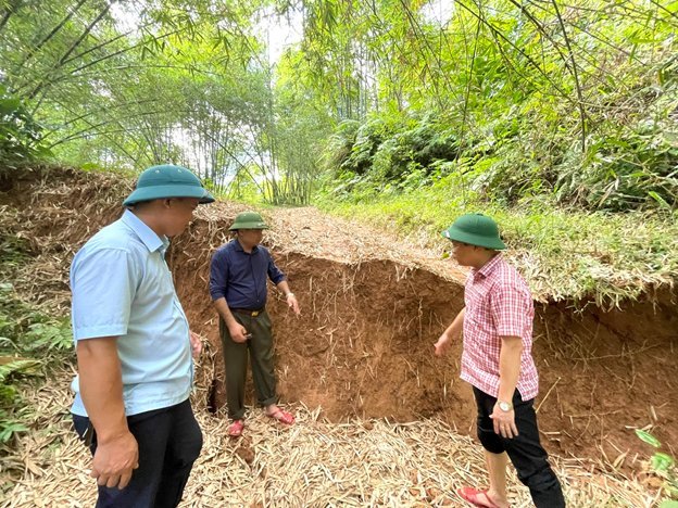 29-1790666482-vet-nut-dai-hon-1km-de-doa-hang-chuc-ho-dan-truong-hoc-o-thanh-hoa