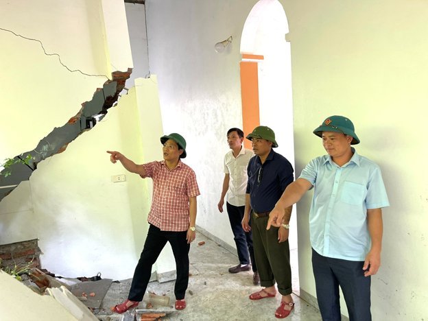 29-1790666482-vet-nut-dai-hon-1km-de-doa-hang-chuc-ho-dan-truong-hoc-o-thanh-hoa