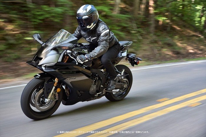 30-1790754337-yamaha-r9-2027-bat-ngo-xuat-hien-he-lo-dien-mao-moi