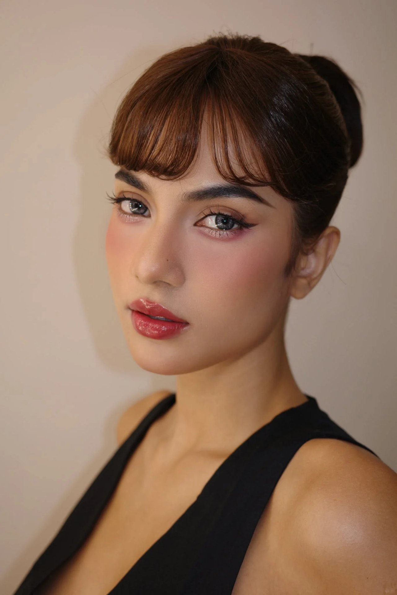 03-1790983869-nguyen-quynh-anh-dang-quang-miss-universe-vietnam-2026-rapper-phao-gianh-a-hau-3