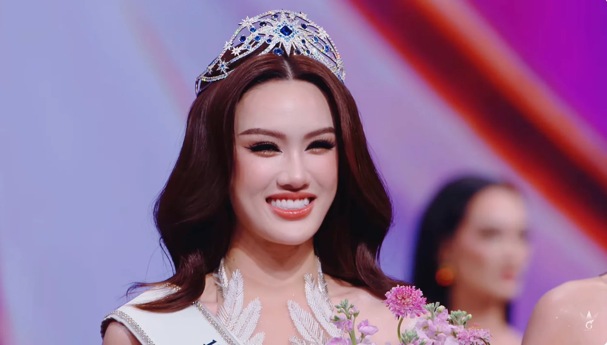 03-1790983869-nguyen-quynh-anh-dang-quang-miss-universe-vietnam-2026-rapper-phao-gianh-a-hau-3