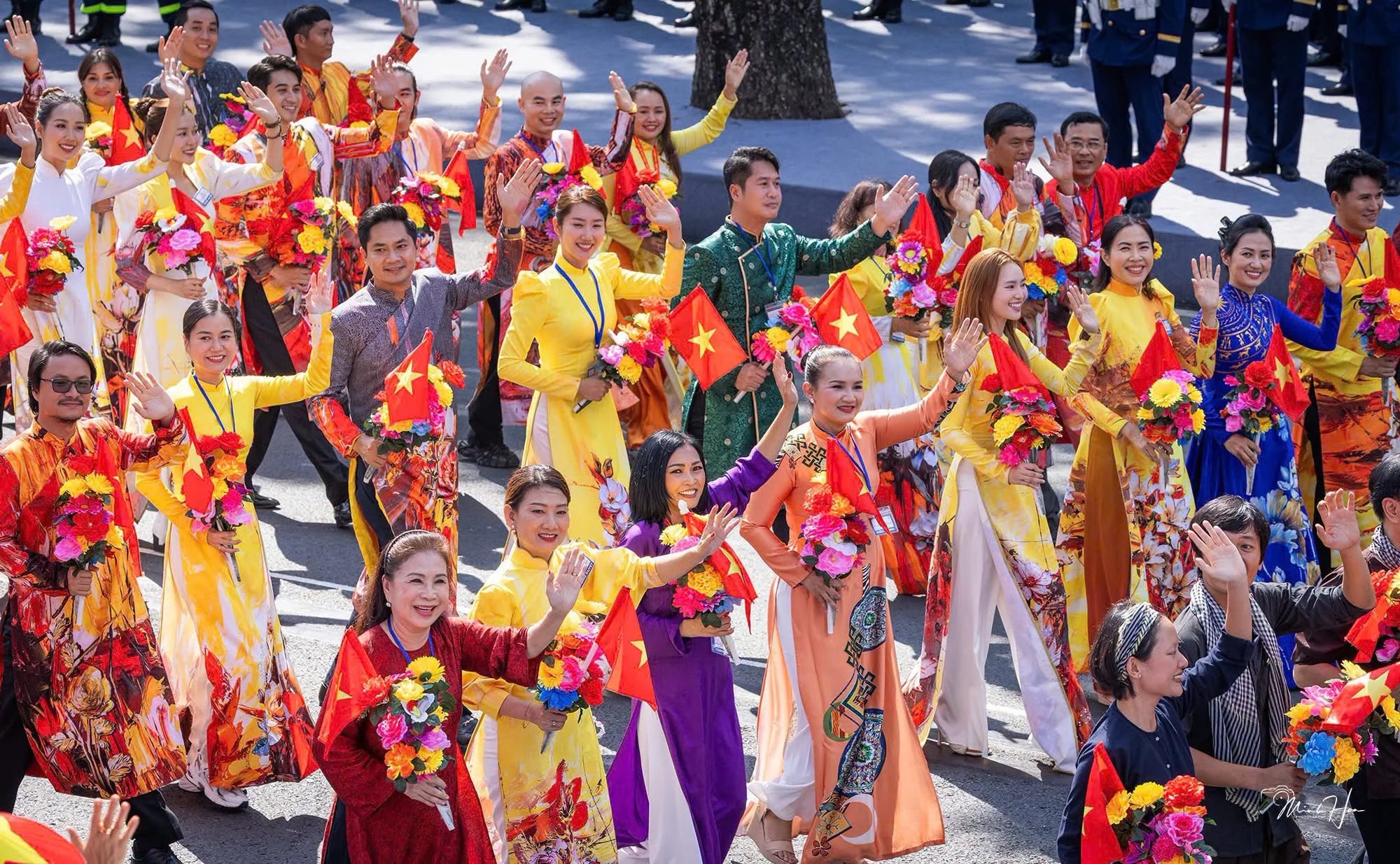 03-1790984599-cong-chuc-nguoi-lao-dong-duoc-nghi-1-ngay-vao-2411-khong-phai-lam-bu