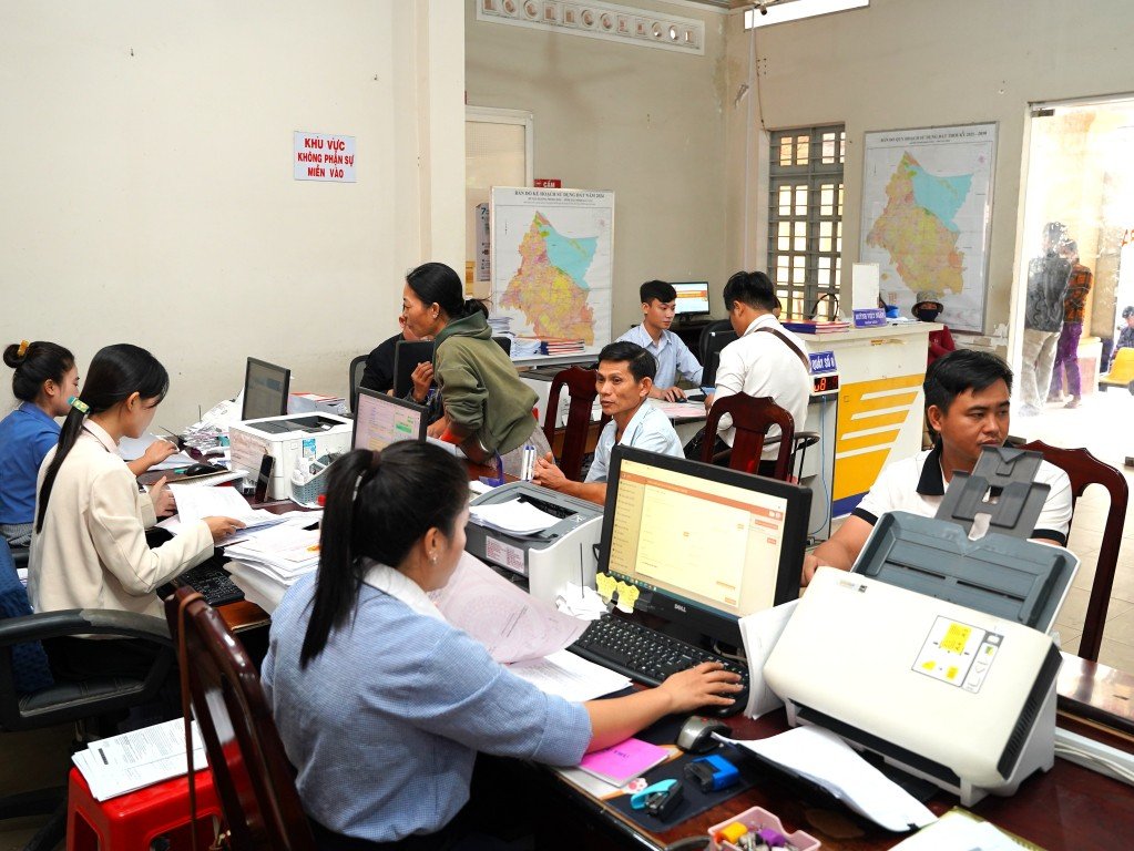 03-1791015255-can-bo-cong-chuc-cap-xa-duoc-tang-phu-cap-cong-vu-len-55-tu-172026
