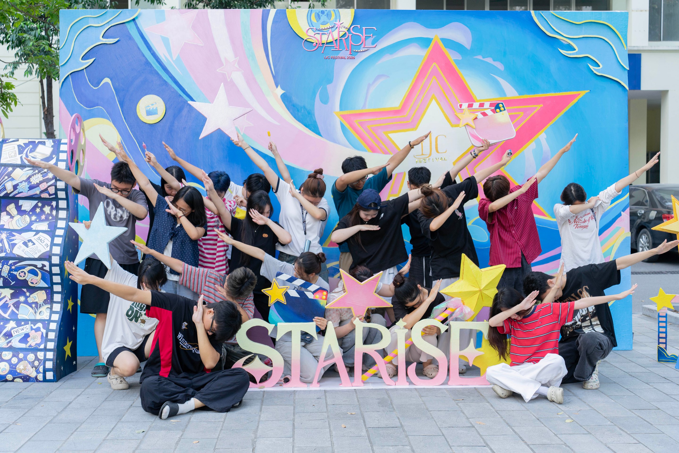 03-1791017919-kham-pha-toa-do-song-ao-cua-sinh-vien-truong-bao-tai-ijc-festival-2026-starise