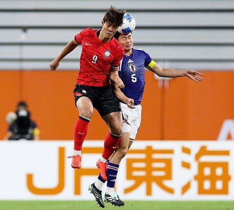 U23 Hàn Quốc (áo đỏ) giành HCV ASIAD 2026