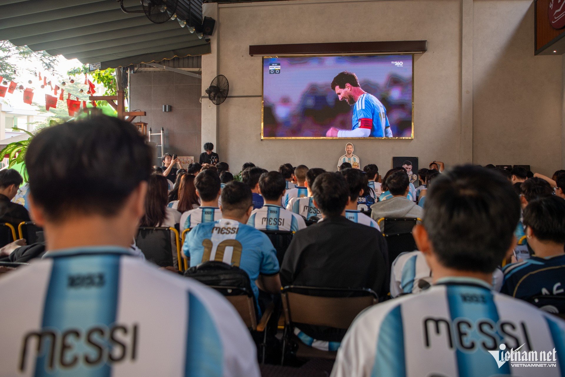 W-Fan messi tại TPHCM Tuấn Hùng 39.jpg