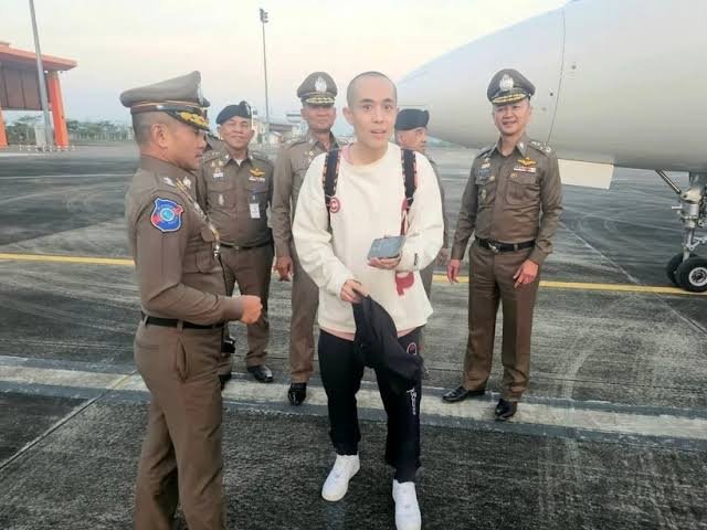 09-1791509733-nam-dien-vien-trung-quoc-ke-lai-ky-uc-kinh-hoang-khi-bi-lua-ban-3-lan-trong-4-ngay-tai-bien-gioi