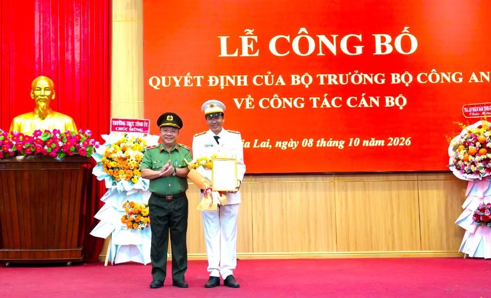 09-1791515944-dai-ta-nguyen-thanh-tri-lam-pho-giam-doc-cong-an-tinh-gia-lai-biet-phai-ve-ban-to-chuc-tinh-uy