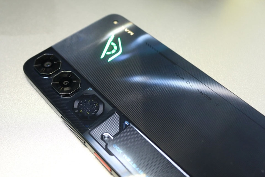 Nubia Neo 5 Max.png
