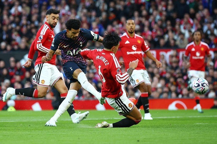 11-1791674007-mu-lai-guc-nga-phut-chot-danh-roi-diem-truoc-tottenham-du-choi-hon-nguoi