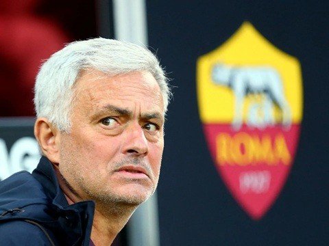 Jose Mourinho sẽ có chuyến trở về Roma không dễ dàng