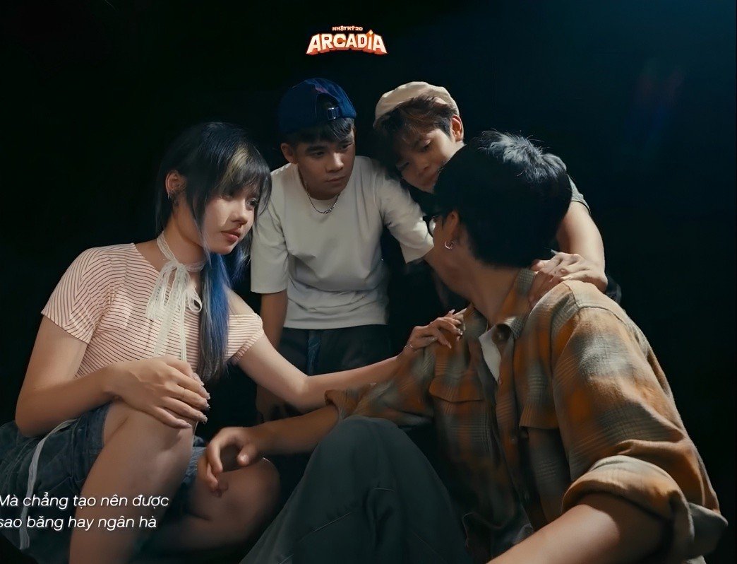 13-1791860340-tai-hien-hanh-trinh-truong-thanh-cua-tan-sinh-vien-qua-mv-parallax
