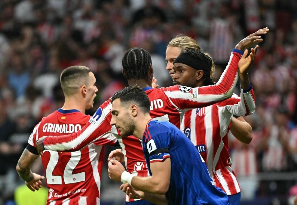 14-1791934328-thung-luoi-chop-nhoang-sau-53-giay-va-dinh-the-do-cay-dang-man-utd-guc-nga-truoc-atletico-madrid