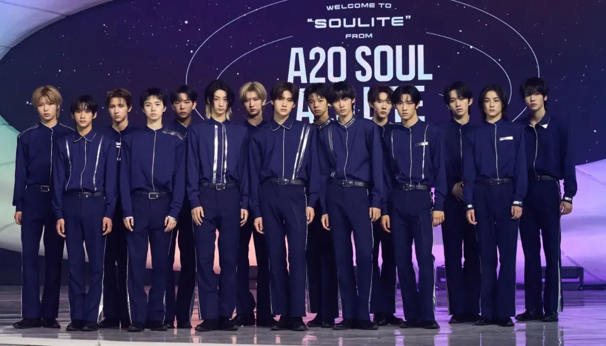 14-1791948961-ong-trum-lee-soo-man-tai-xuat-k-pop-voi-hai-nhom-nhac-mang-concept-nguoi-ngoai-hanh-tinh