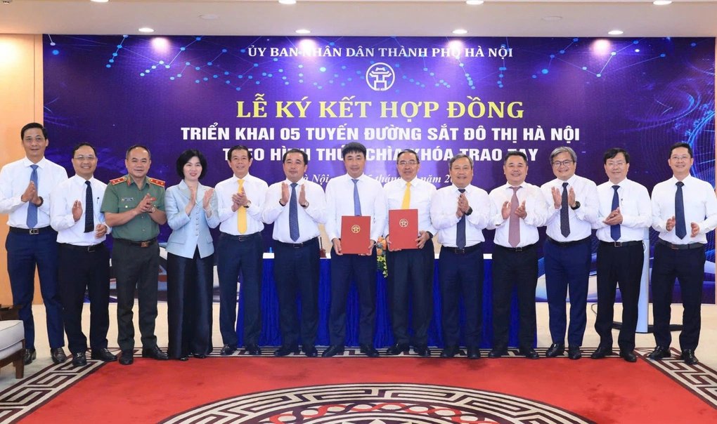 15-1792068807-ha-noi-ky-hop-dong-chia-khoa-trao-tay-5-tuyen-metro-von-1-trieu-ty-dong