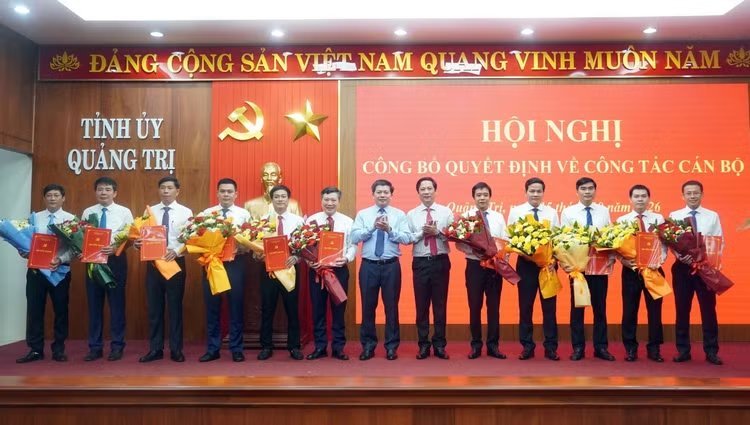 16-1792114055-dong-loat-dieu-dong-bo-nhiem-nhan-su-chu-chot-tai-ha-noi-va-2-tinh-thanh
