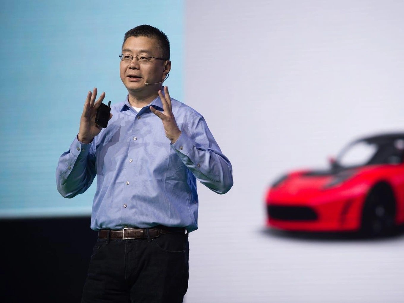 17-1792246825-nguoi-duoc-elon-musk-thua-nhan-gioi-hon-minh-tu-ban-hoc-thien-tai-den-nhan-vat-quan-trong-cua-tesla-tai-trung-quoc