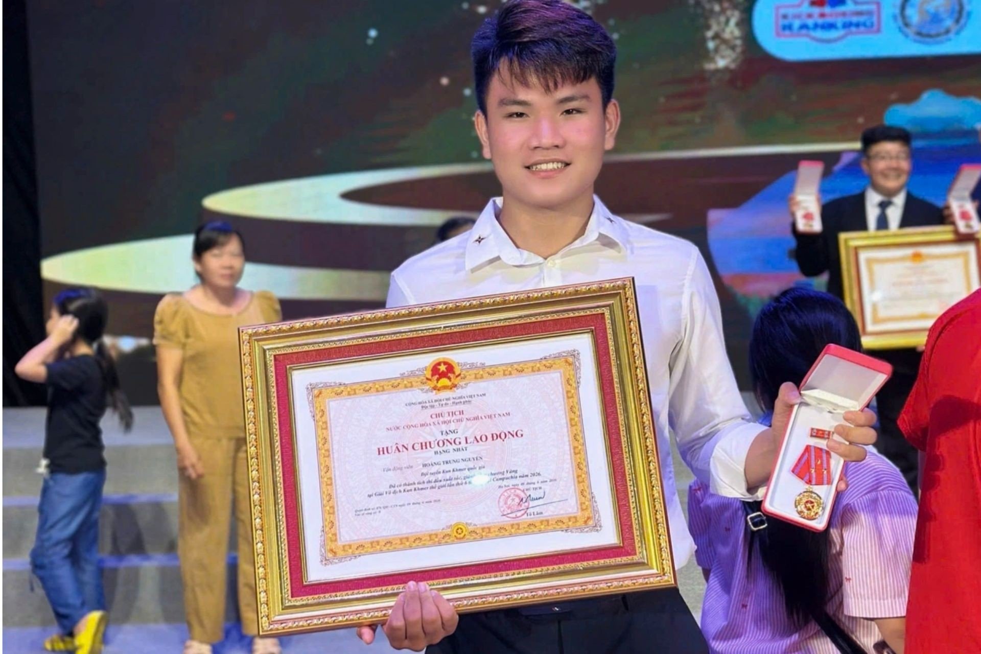 hoang trung nguyen5.jpg