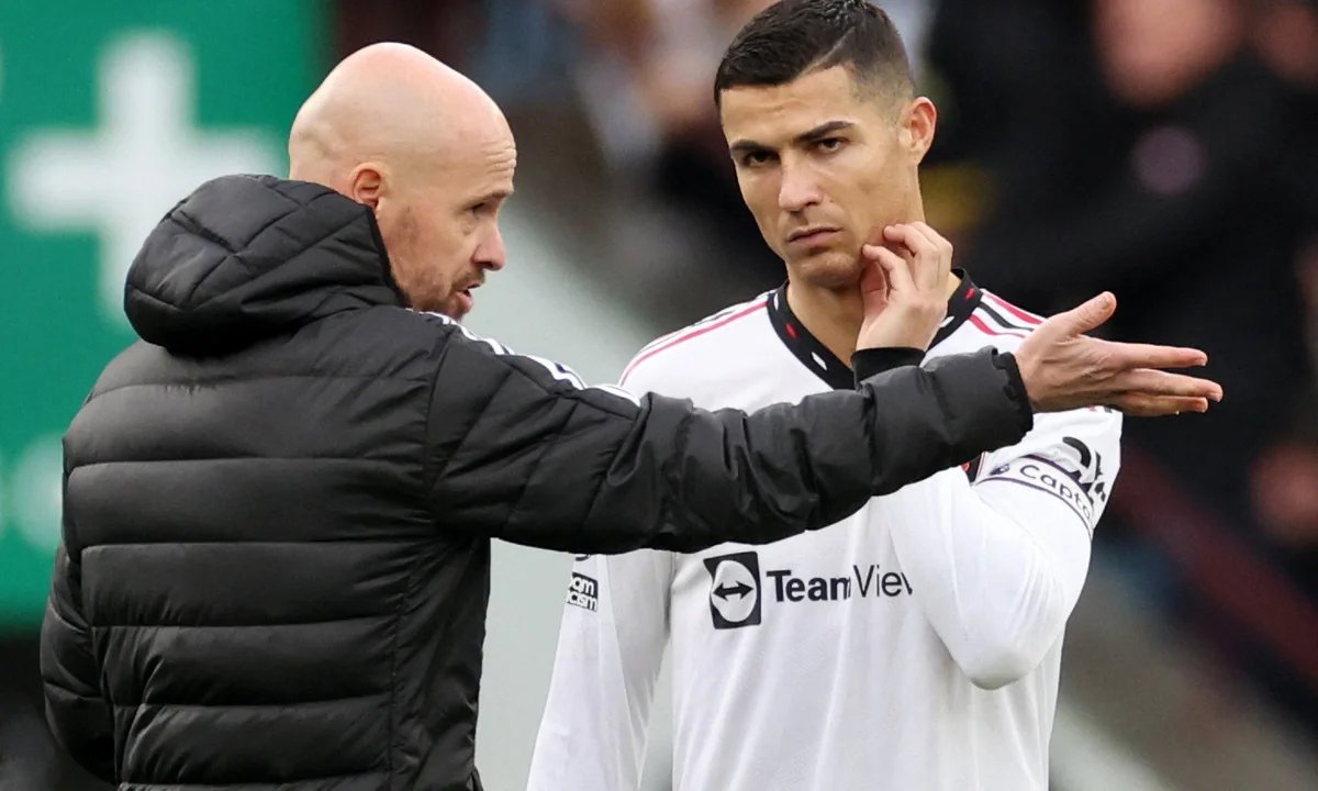 20-1792493471-hlv-erik-ten-hag-to-ronaldo-thieu-chuyen-nghiep-ru-re-dong-doi-tha-troi-buoi-tap-tai-mu