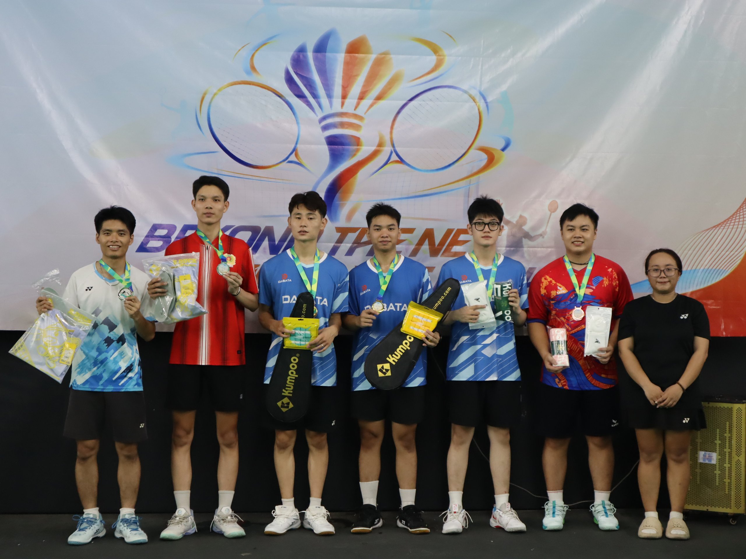 22-1792681673-cung-nhin-lai-nhung-khoanh-khac-thang-hoa-tai-giai-cau-long-sinh-vien-mo-rong-bchxusc-2026