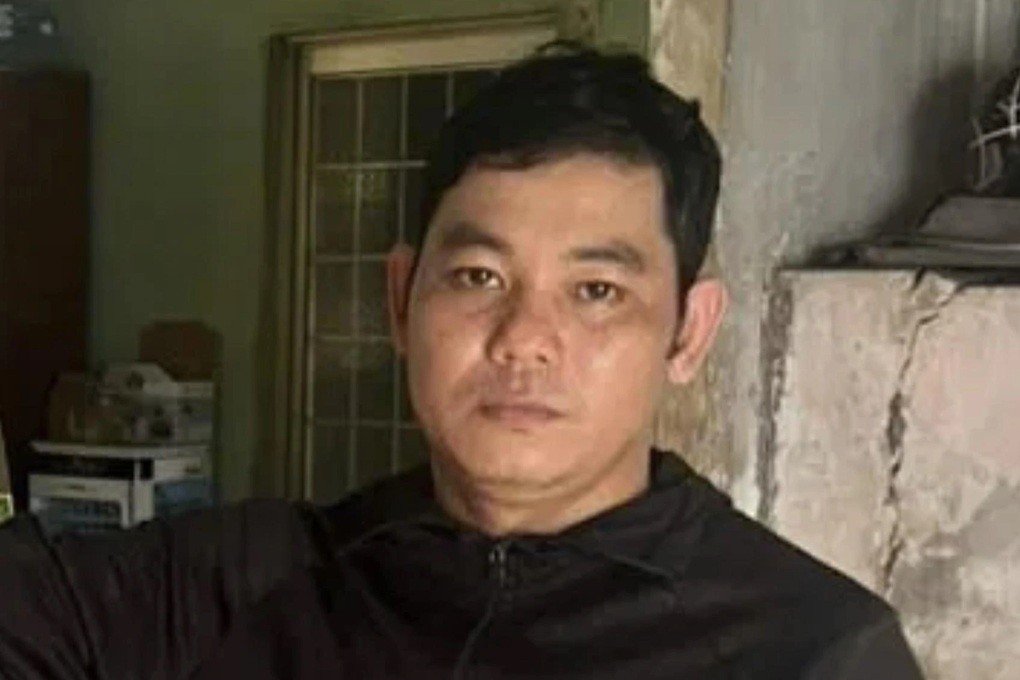 23-1792737990-chau-ruot-phun-thuoc-diet-co-pha-hoai-hon-77-tan-sau-rieng-cua-chu