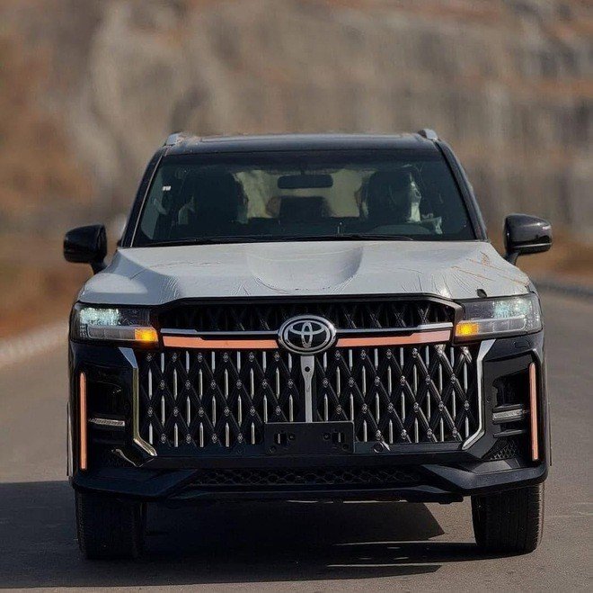 toyota land cruiser img0332 17333686833752023045783.jpg