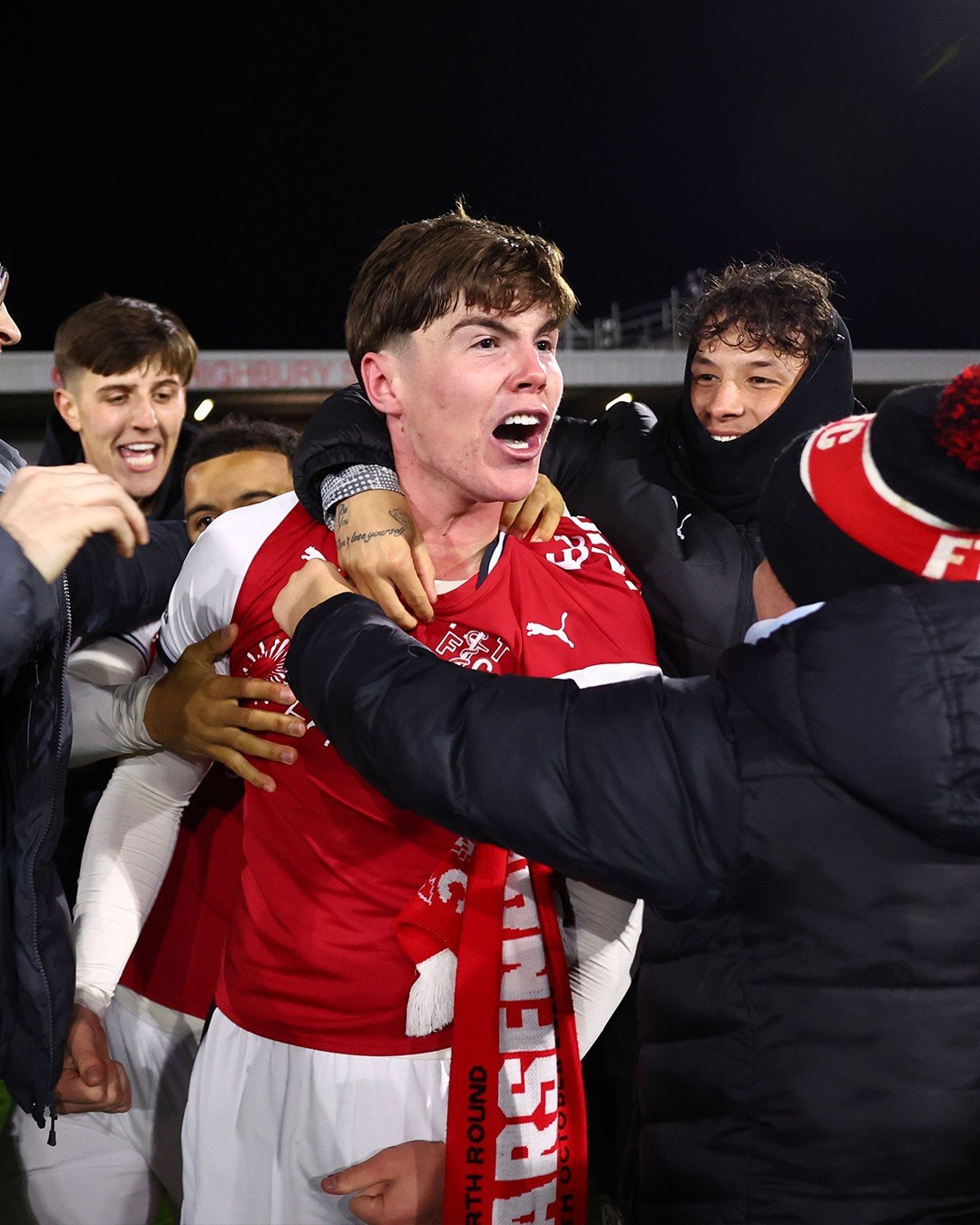 HVq5MBEXQAENSdG.jpg