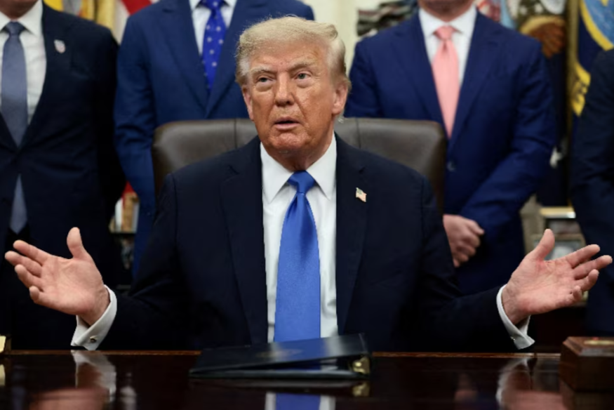 28-1793172528-ly-do-ong-trump-muon-cam-dung-tu-ai